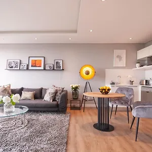 Apartment Greenpoint Designer Near Stadium & Waterfront