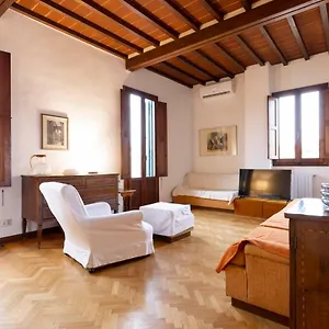 Apartment Palazzo Cecchi Luxury Italy