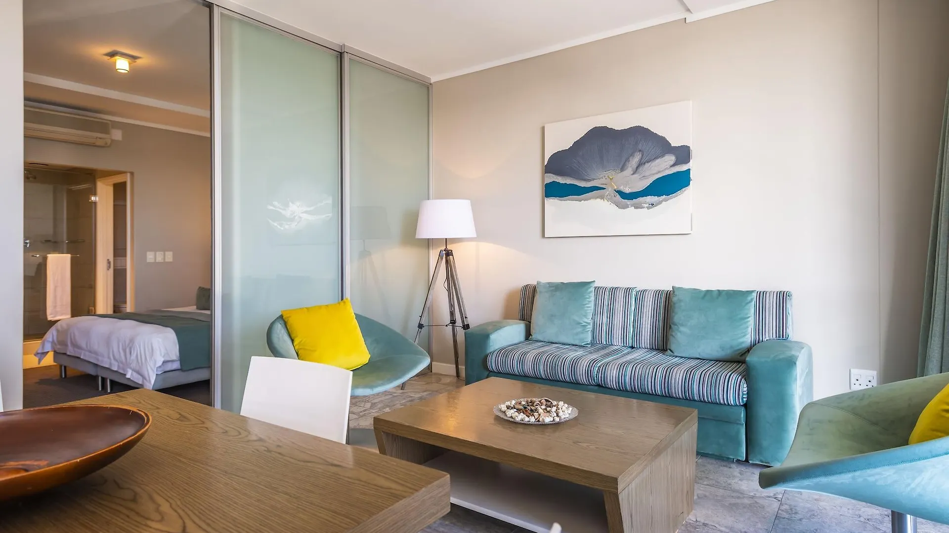 Aha Harbour Bridge Hotel & Suites Cape Town 4*,