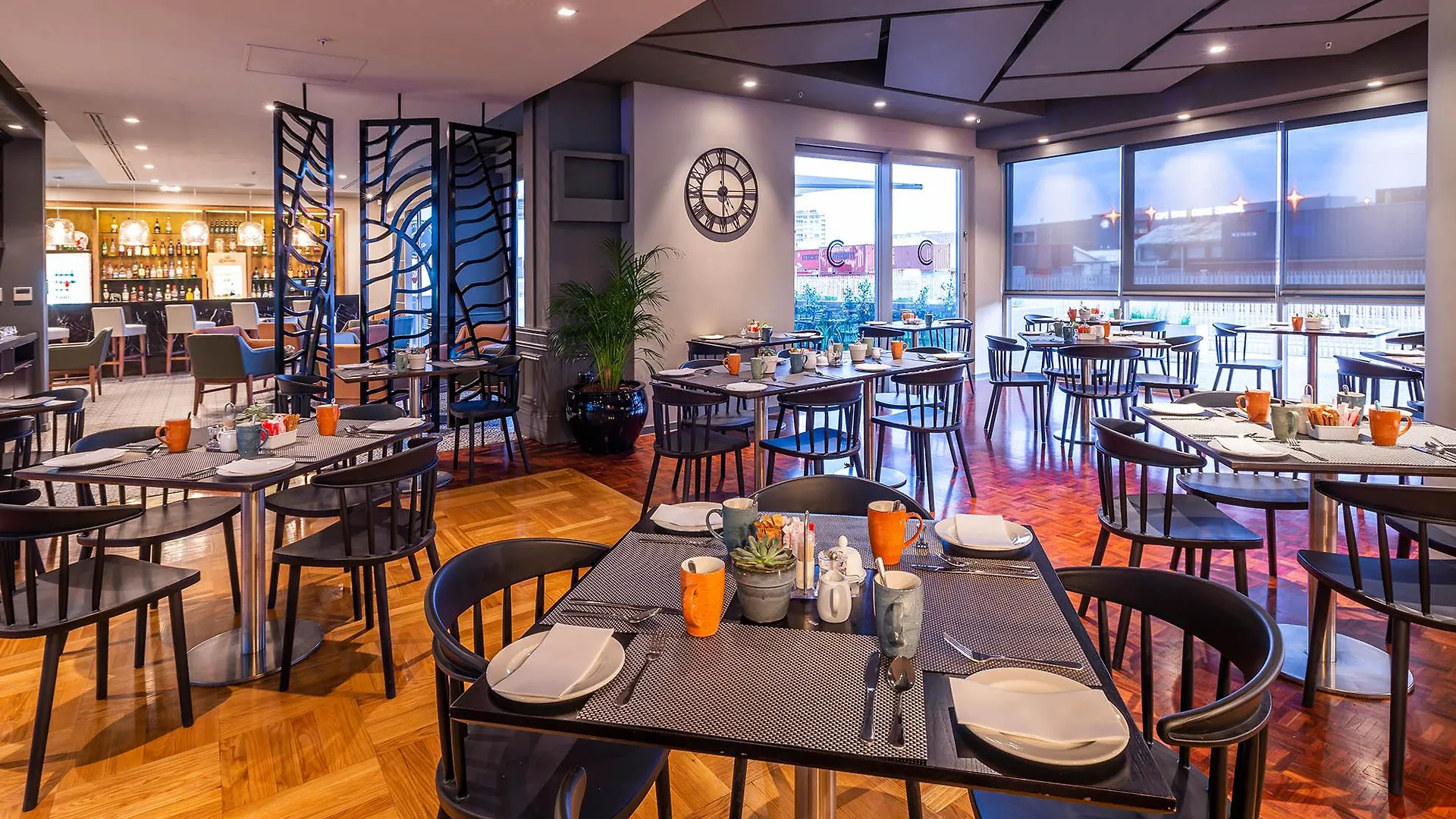 Aha Harbour Bridge Hotel & Suites Cape Town 4*,  South Africa