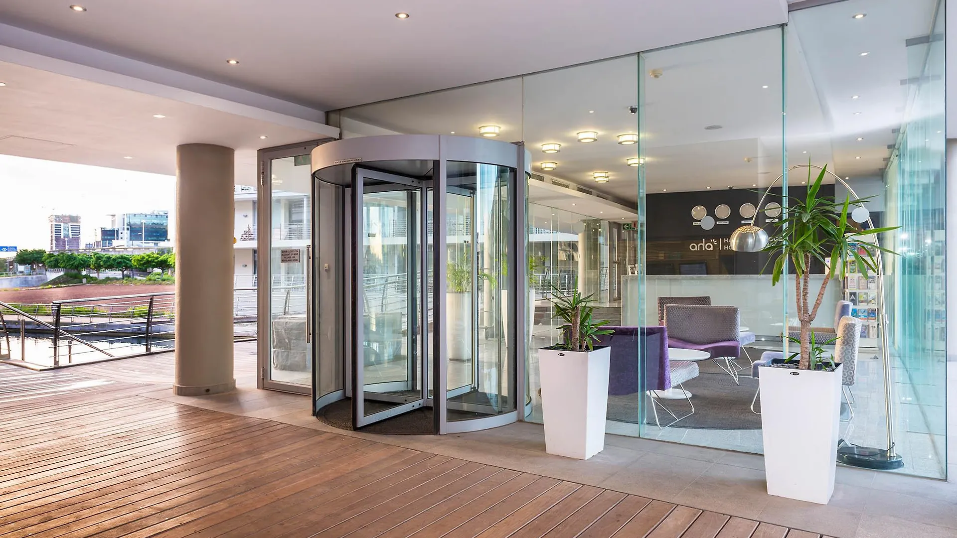 Aha Harbour Bridge Hotel & Suites Cape Town Aparthotel