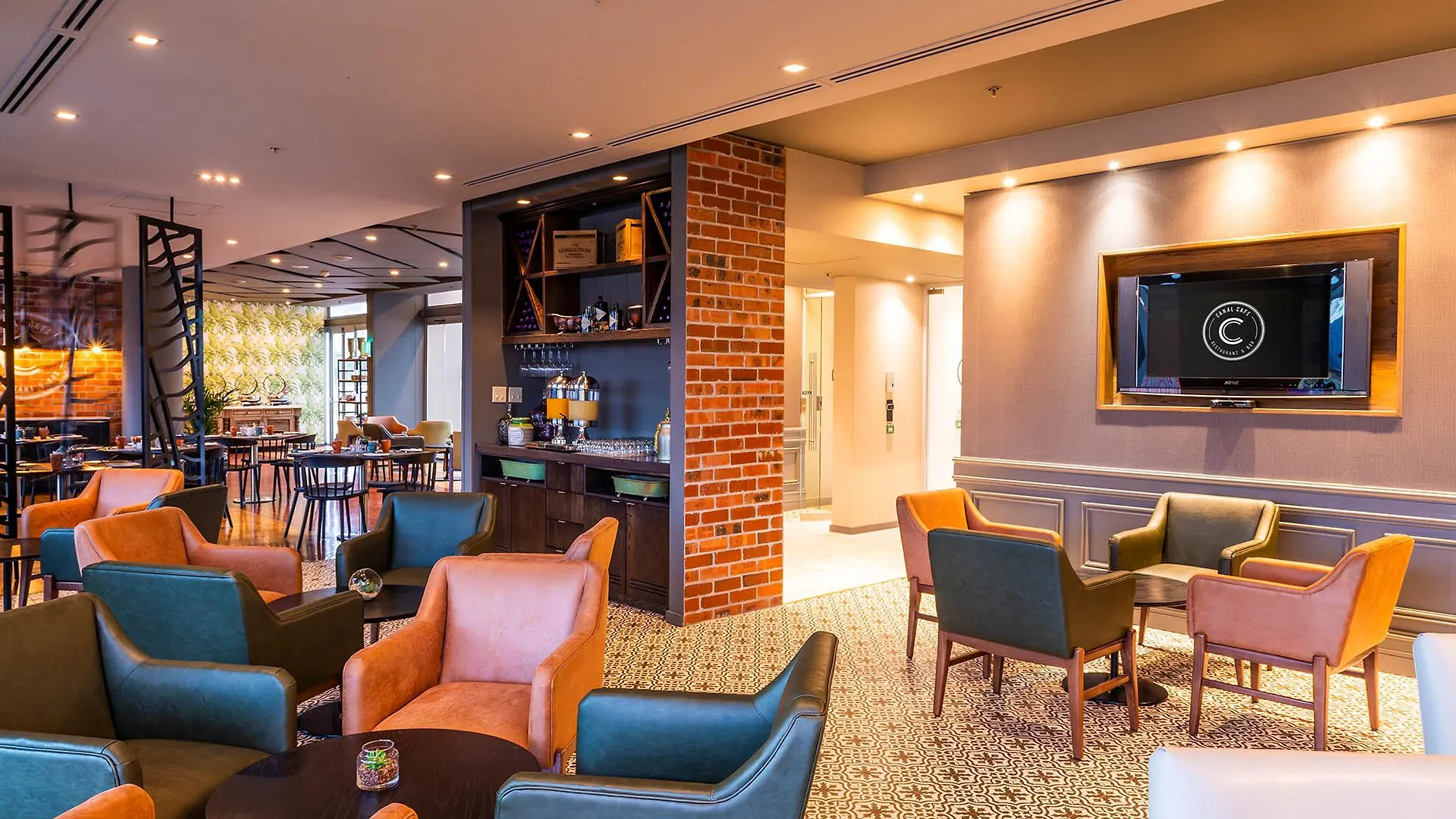 Aparthotel Aha Harbour Bridge Hotel & Suites Cape Town
