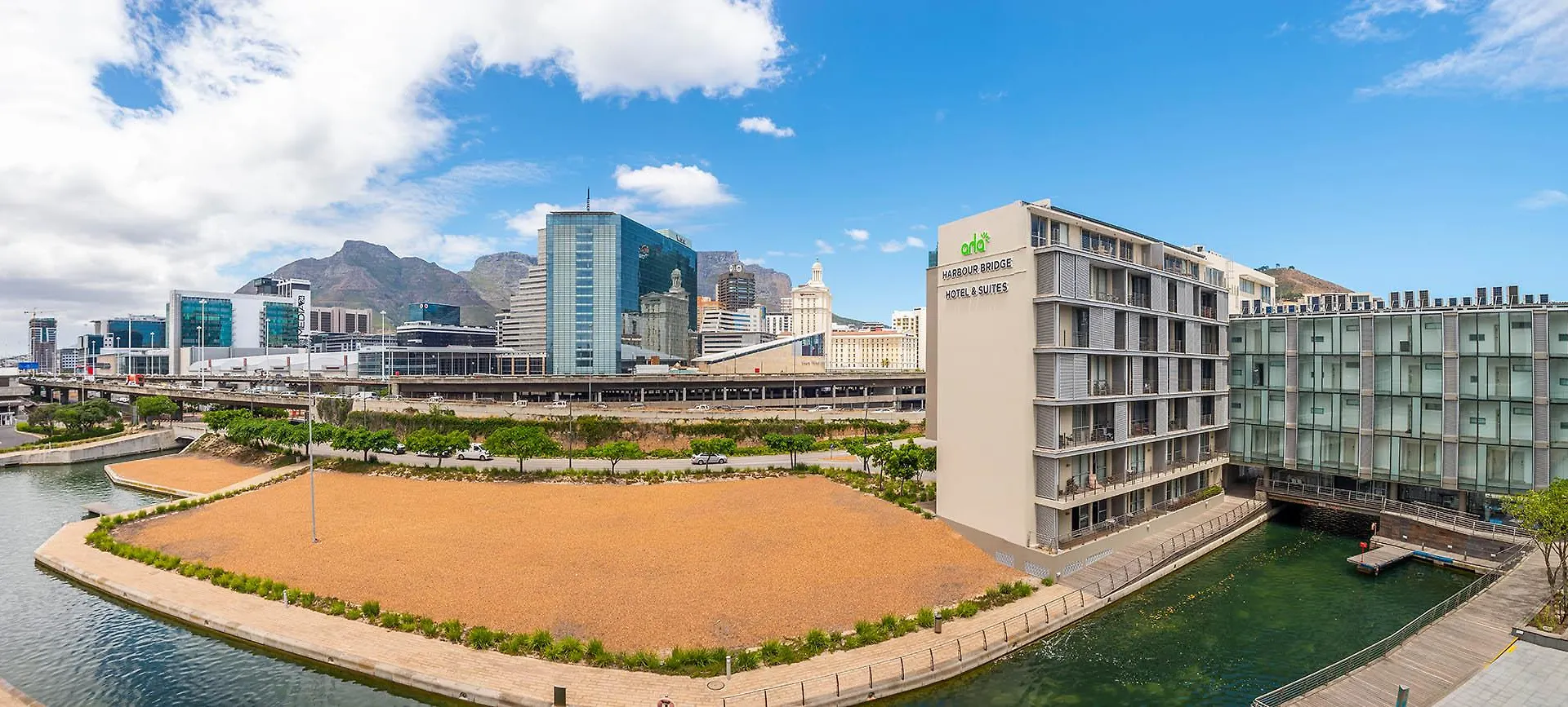 **** Aparthotel Aha Harbour Bridge Hotel & Suites Cape Town South Africa