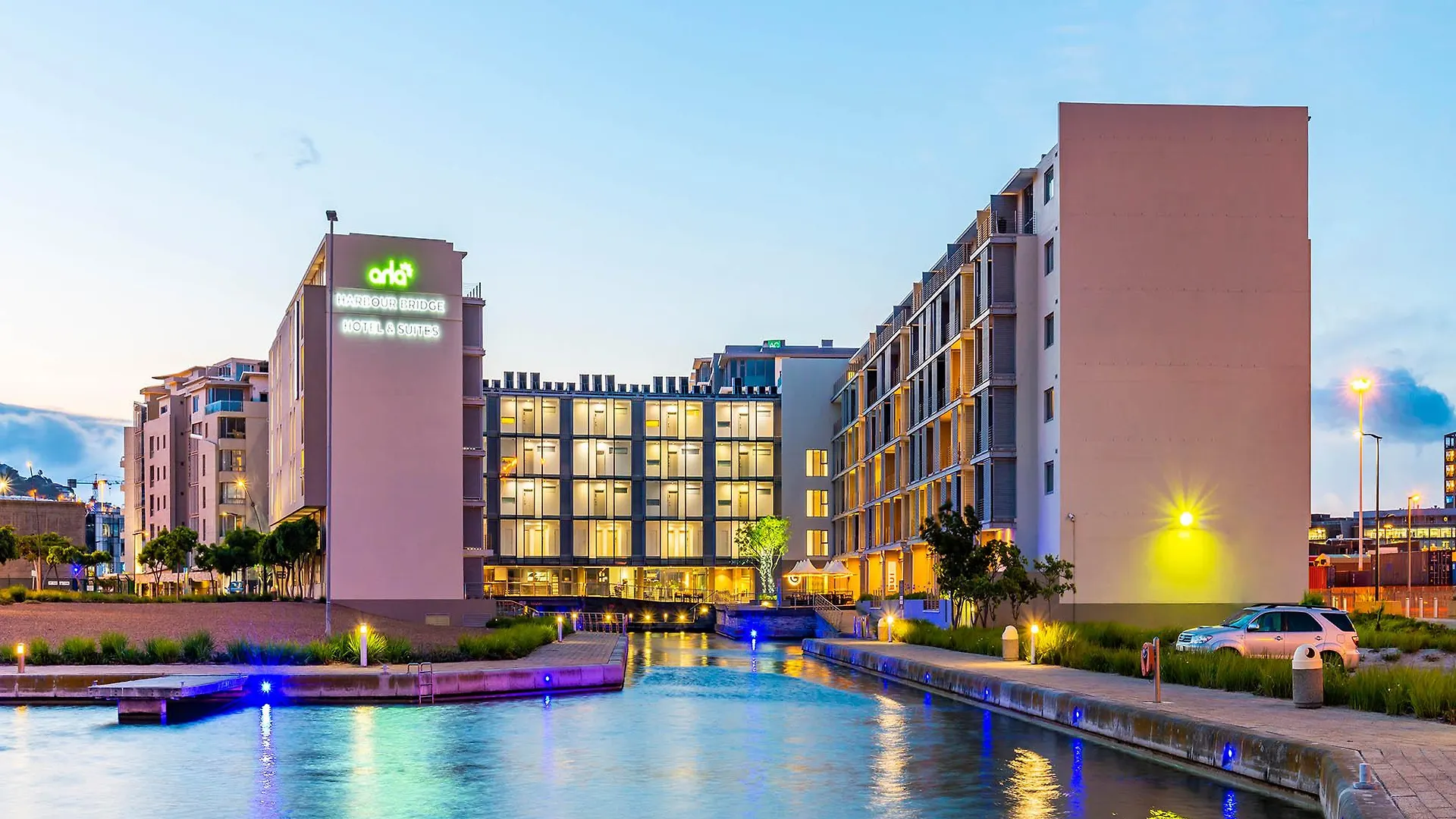 Aha Harbour Bridge Hotel & Suites Cape Town Aparthotel