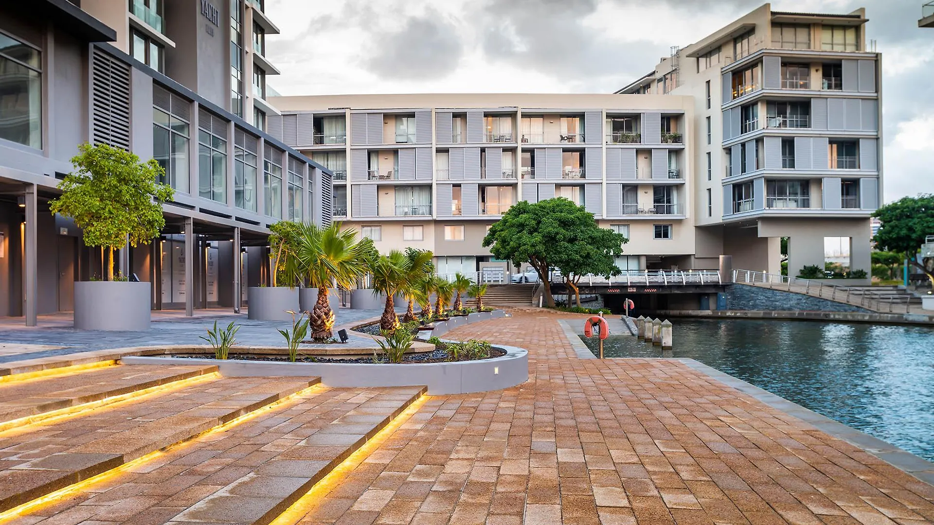 Aha Harbour Bridge Hotel & Suites Cape Town South Africa