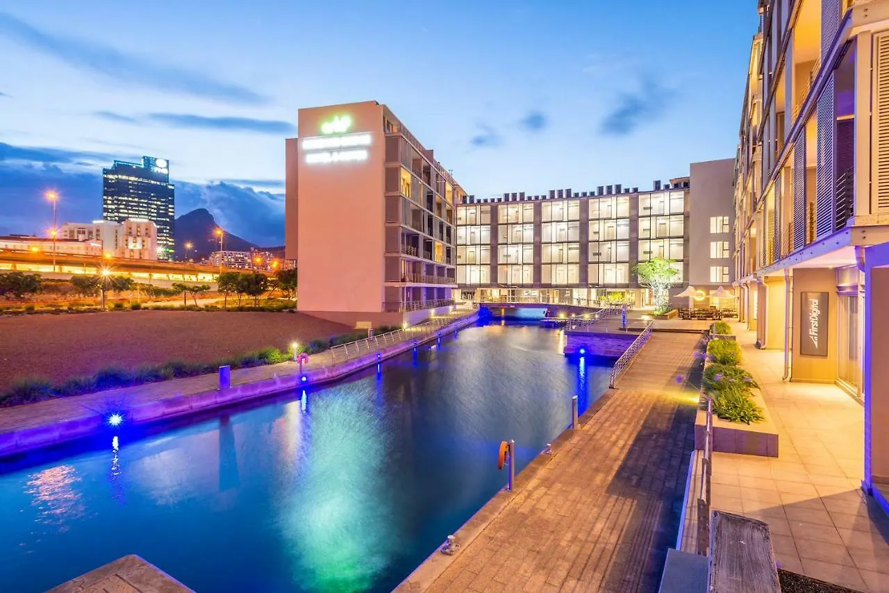 Aparthotel Aha Harbour Bridge Hotel & Suites Cape Town